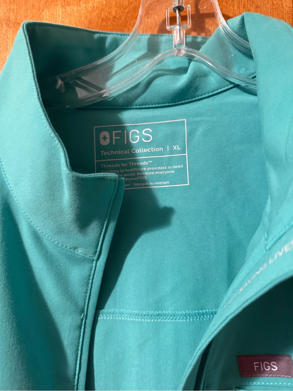 Figs Lomita scrub top. Surgical green. NWT - Picture 2 of 4